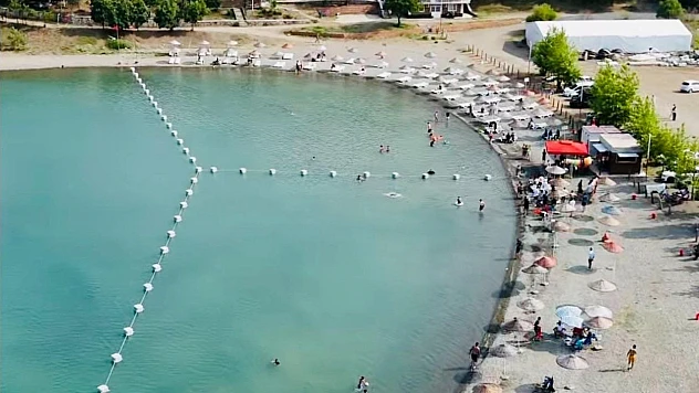 Doğu'nun incisi Hazar Gölü, ziyaretçi akınına uğruyor