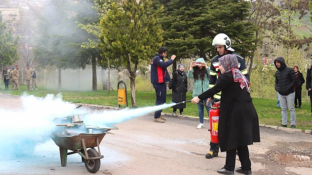 Elazığ Belediyesi'nden Maden'deki tüm kamu personeline yönelik eğitim