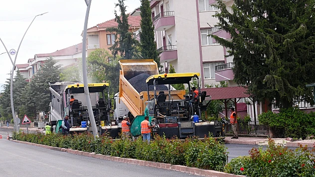 Elazığ'da asfaltlama seferberliği hız kazandı