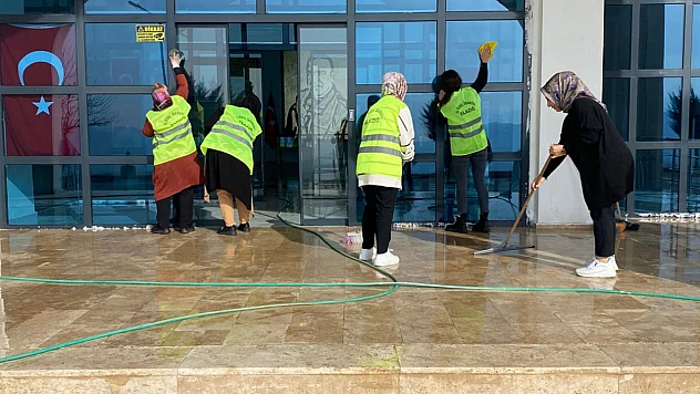 Elazığ İl Özel İdaresi'nden Fethi Sekin Külliyesi'nde çevre düzenlemesi