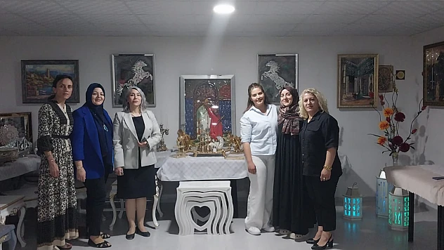 Elazığ Kent Konseyi Kadın Meclisi'nden 'El Emeği Sergisine' ziyaret
