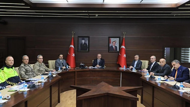 Elazığ Valiliği'nde kış tedbirleri masaya yatırıldı 