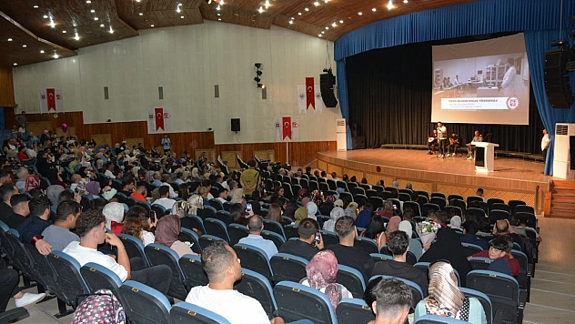 Fırat'ta mezuniyet heyecanı