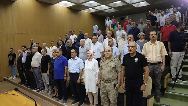 Fırat Üniversitesinde '15 Temmuz ve Fetö İhaneti' konulu konferans düzenlendi
