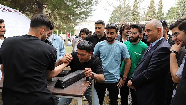 Fırat Üniversitesinde '50. Yıl Bilim ve Öğrenci Festivali' devam ediyor