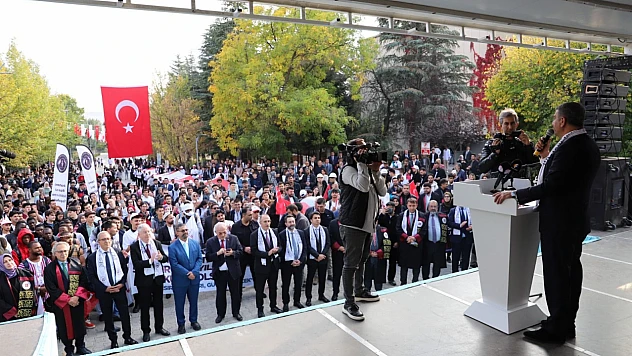 Fırat Üniversitesinde 50. yıl yürüyüşü coşkuyla gerçekleştirildi