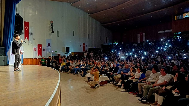 FÜ'de VETAKORT müzik ve halk oyunları gösterisi