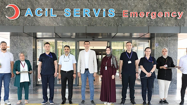 FÜ Hastanesi Başhekim Yardımcısı YUR, hasta ve görevli personeli ziyaret etti