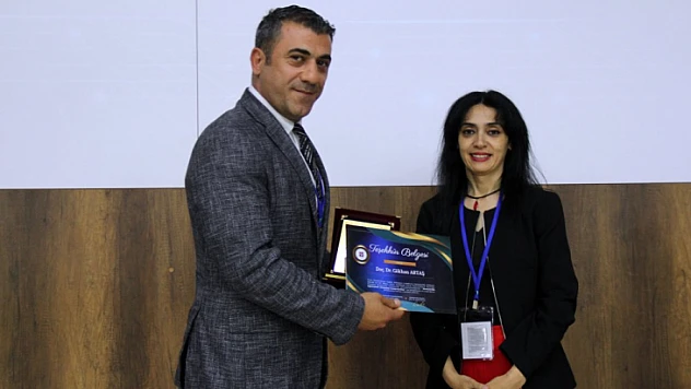 FÜ Hastanesi'nde Hemşirelik Eğitiminde Dönüşüm sempozyumu