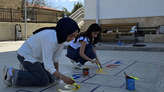 FÜ öğrencilerinden 23 Nisan'a özel sosyal sorumluluk projesi