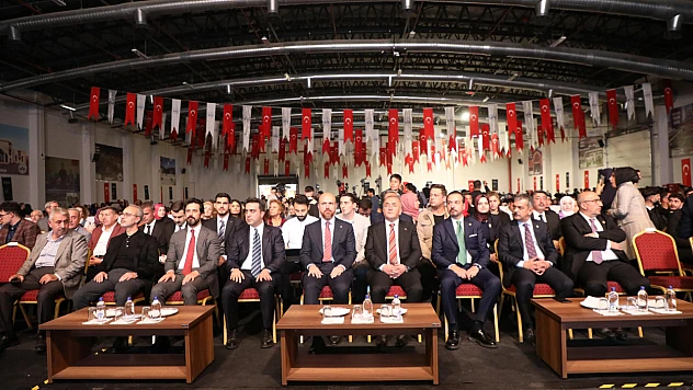 Hazar Şiir Akşamları Finalinde 'Türk Dünyası Toplulukları' sahne aldı