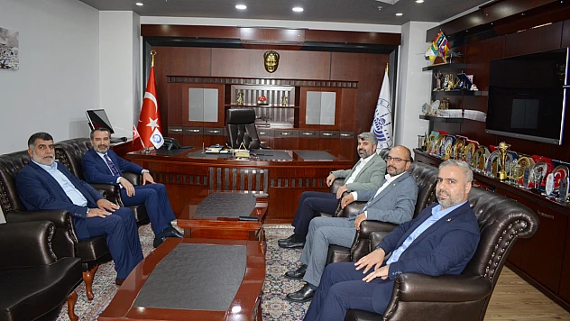 HÜDA PAR heyetinden Başkan Şerifoğulları'na ziyaret