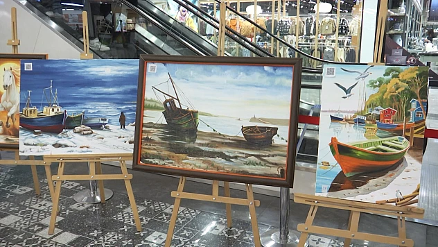 Hükümlü ve tutukluların yaptığı resimler sergilendi