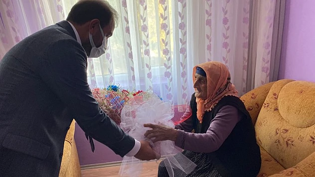 İl başkanı Duran 103 Yaşındaki Şahide nineyi ziyaret etti