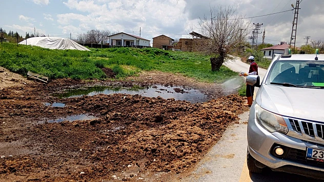 İl Özel İdare ekipleri ilaçlama çalışmalarını sürdürüyor