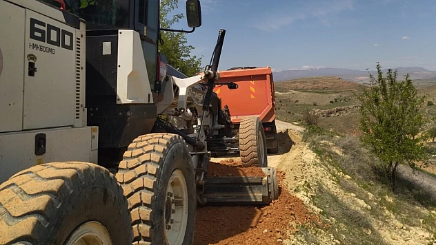 İl Özel İdare'nin stabilize yol çalışmaları sürüyor