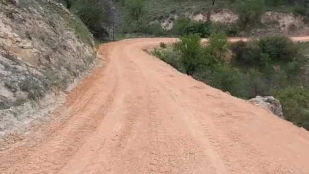 İl Özel İdaresi stabilize yol çalışmalarına devam ediyor