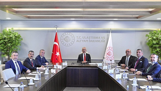 İl Protokolü, Bakan Uraloğlu ile bir araya geldi