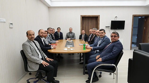 İlçe milli eğitim müdürleri toplantısı Sivrice'de yapıldı