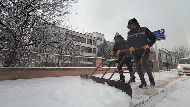 Karla mücadele çalışmaları aralıksız sürüyor