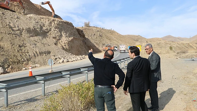 Keban'da yol genişletme çalışmaları sürüyor