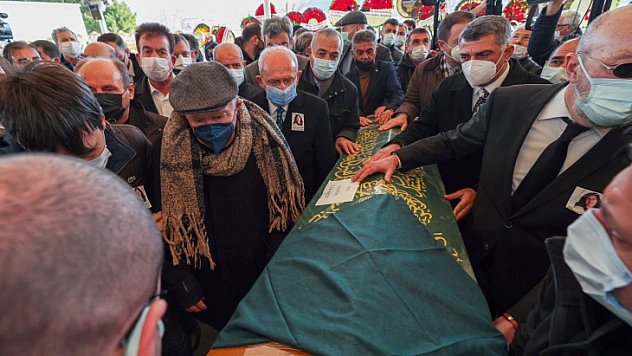 Kılıçdaroğlu ve Erol, Yıldırım'ın cenaze törenine katıldı