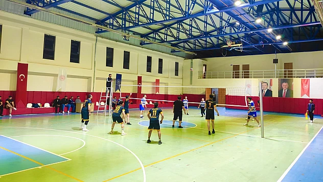 Kovancılarda voleybol heyecanı