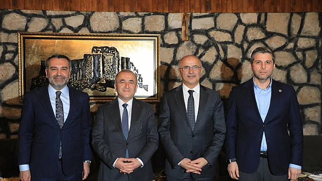 Malatya Büyükşehir Belediye Başkanı Sami Er, Elazığ'da ağırlandı