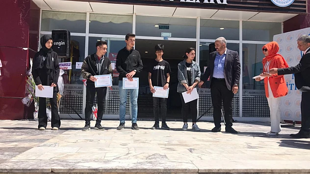 Marmara Eğitim Kurumunda 'Marmara Teknoloji Şenliği' düzenlendi