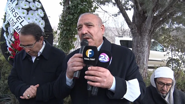 Merhum Yanılmaz kabri başında anıldı