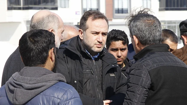 Milletvekili Ağar, deprem bölgesi Malatya'da vatandaşların yanında