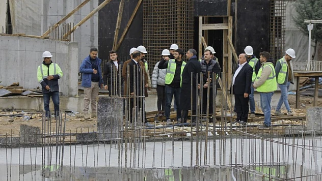 Milletvekili Erol Gazi Mesleki ve Teknik Anadolu Lisesi'nin inşaatını gezdi