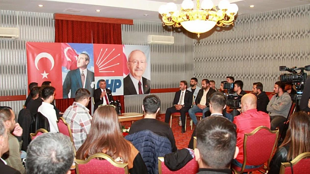 Milletvekili Erol, gençler ile buluştu 