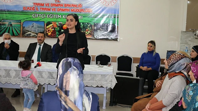 Müdür Karahan'dan Organik Tarım Kursiyerlerine ziyaret