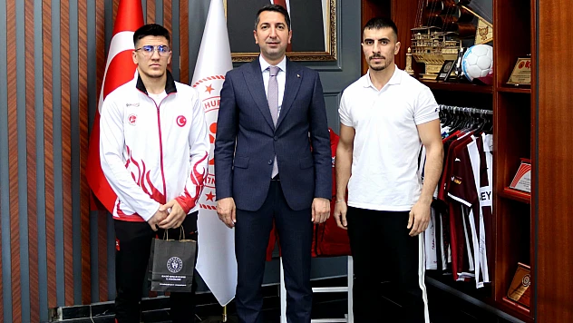 Omzundaki sakatlığa rağmen Türkiye üçüncüsü oldu