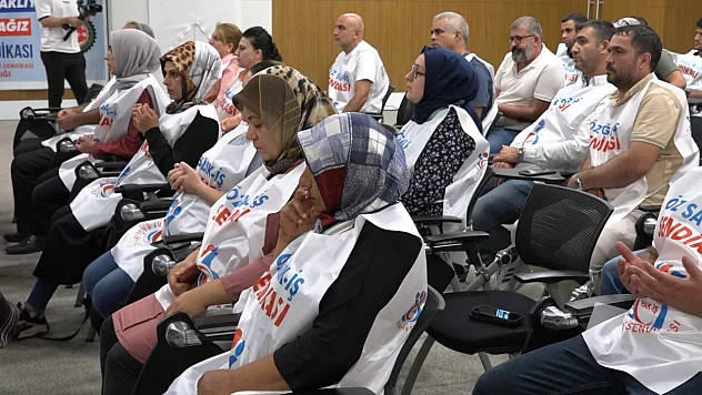 Öz Sağlık İş'ten, şehitlerimiz için anma programı