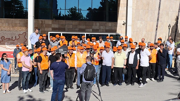 Özel İdare İşçilerinden tabutlu eylem!