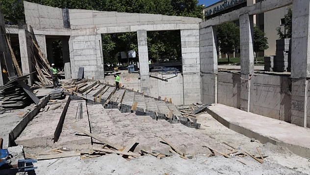 Rektör Göktaş, merkezi amfi inşaatında incelemelerde bulundu