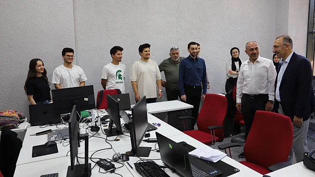 Rektör Prof. Dr. Fahrettin Göktaş'tan Prof. Dr. Yasemin Açık Ar-Ge Merkezine ziyaret