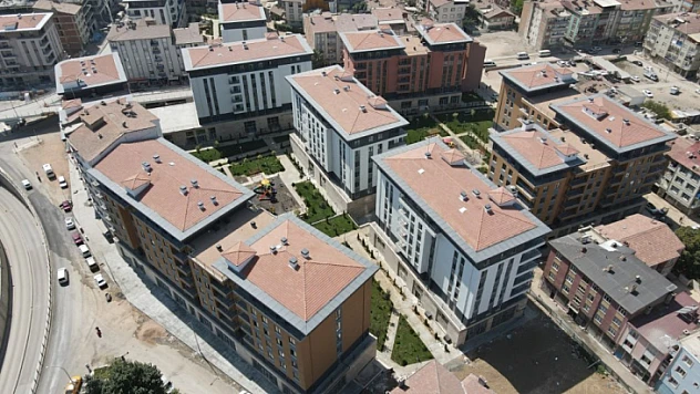 Rüstempaşa Mahallesi'ndeki konutların anahtar teslimi yapılacak 