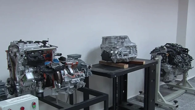 Şahin, 'Hibritli Taşıt Teknolojileri Bölümünü' tanıttı