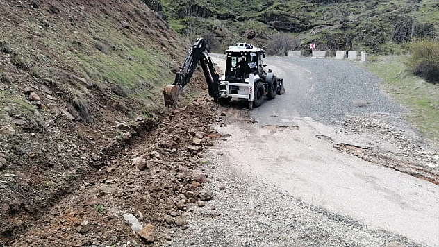 Selden zarar gören köylere yardım için mesai yapıyorlar