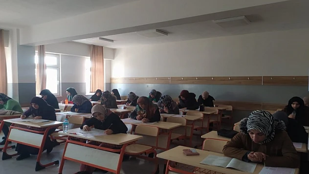 Siyer sınavına yoğun katılım