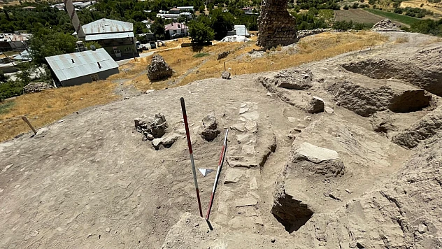 Tadım Kalesi ve Höyüğü'nde tarihe ışık tutan yeni bulgular