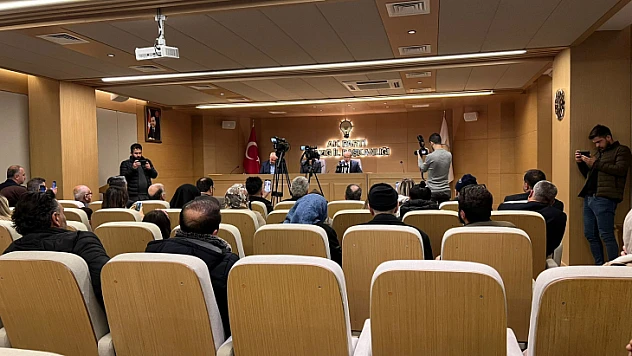 Taner Er, AK Parti İl Başkanlığı'nda resmi müracaatını yaptı