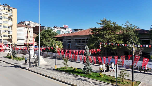 Tarihi Öğretmenevi'nde restorasyon çalışmaları sürüyor