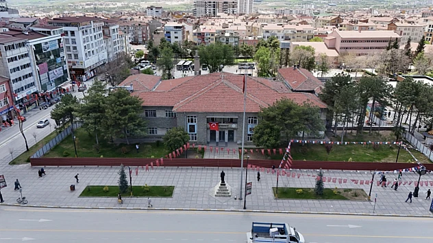 Tarihi Öğretmenevinde restorasyon çalışmaları başladı