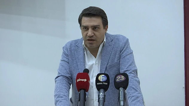 Usta sanatçı Esat Kabaklı, öğrencilerle bir araya geldi