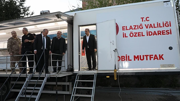 Vali Numan Hatipoğlu Mobil Mutfak Tırını İnceledi