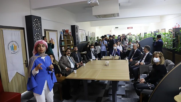 Yabancı uyruklu öğrenciler kültürlerini tanıttı